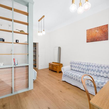 Central Vienna Apartment With Garden View ภายนอก รูปภาพ